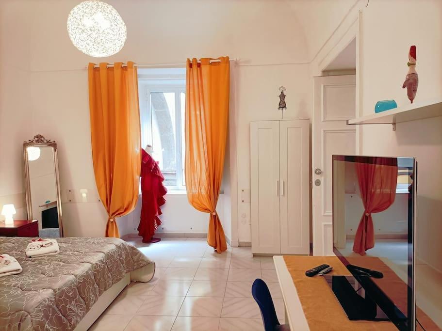 Fashion Cathedral Apartment, Centro Storico Napoli Buitenkant foto