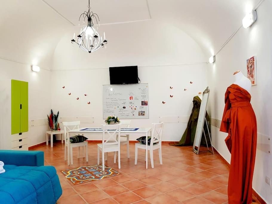 Fashion Cathedral Apartment, Centro Storico Napoli Buitenkant foto