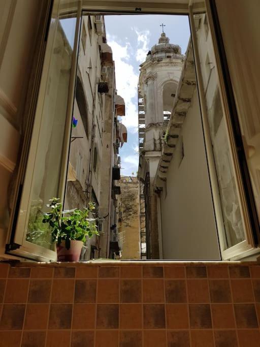 Fashion Cathedral Apartment, Centro Storico Napoli Buitenkant foto
