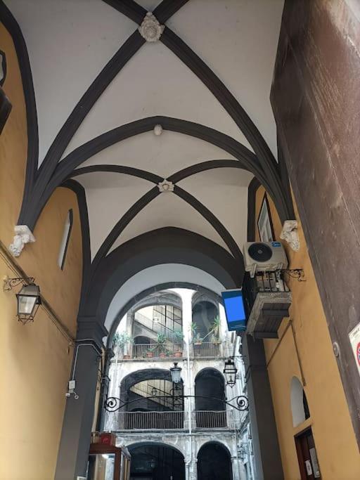 Fashion Cathedral Apartment, Centro Storico Napoli Buitenkant foto